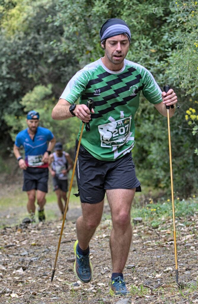Trail running con bastones